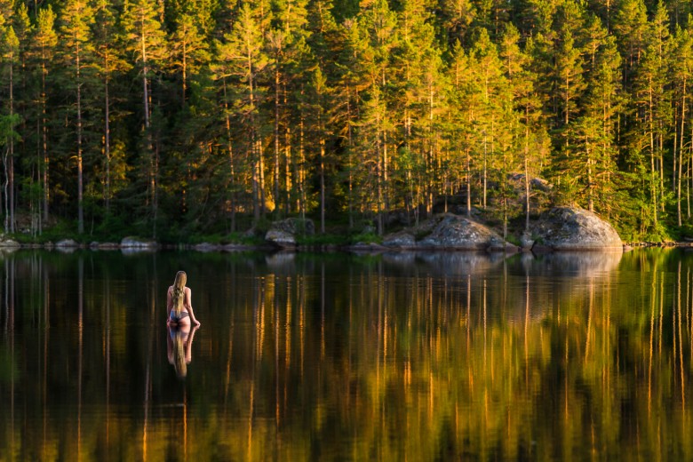 sverige-utomhus-natur-friluftsliv-skog-sjo-vatten-bada